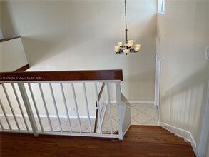 1301 SW 124th Ct in Miami, FL - Foto de edificio - Building Photo