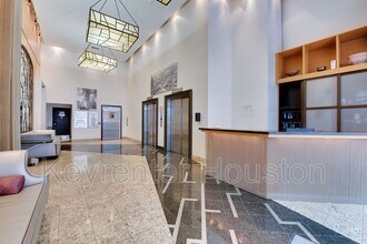 705 Main St in Houston, TX - Building Photo - Building Photo