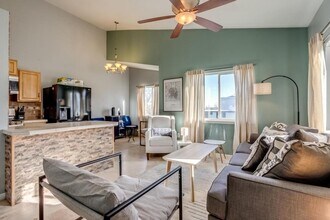 2137 S Vallejo St in Englewood, CO - Foto de edificio - Building Photo