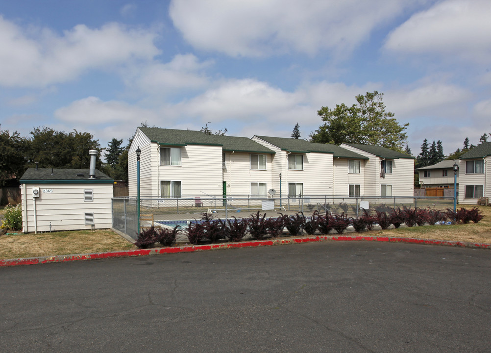 Skylark Apartments in Portland, OR - Building Photo