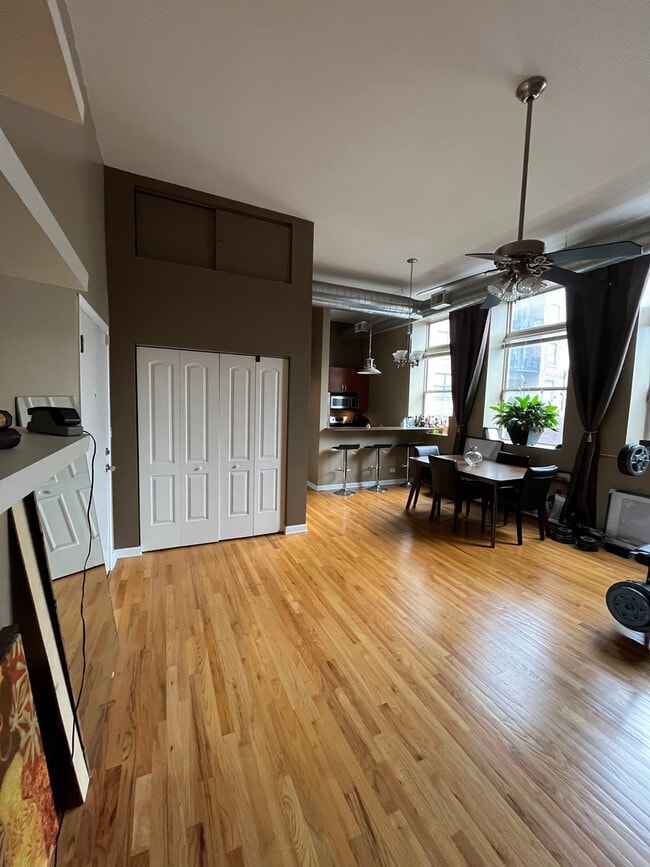 property at 4545 S Drexel Blvd