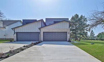 12911 Andromeda Ct in Willis, TX - Building Photo