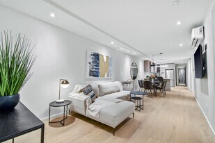 1285 Rue Rachel E in Montréal, QC - Building Photo