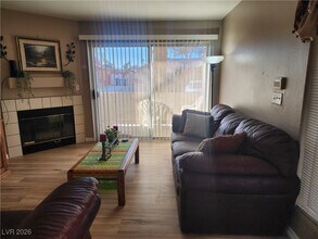 5140 Mandalay Springs Dr in Las Vegas, NV - Building Photo - Building Photo