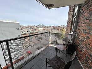 19 Winchester St, Unit 710 in Brookline, MA - Building Photo - Building Photo