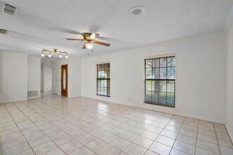 318 Columbine St in Meadowlakes, TX - Building Photo - Building Photo