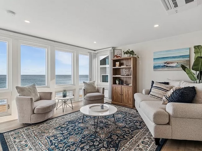 187 Atlantic Ave, Unit 2 in Salisbury, MA - Building Photo - Building Photo