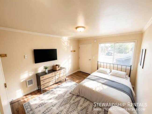 1827 Harris St in Eugene, OR - Building Photo - Building Photo