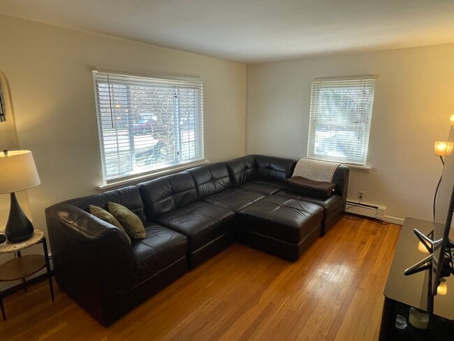 950 S Plympton St in New Milford, NJ - Building Photo - Building Photo