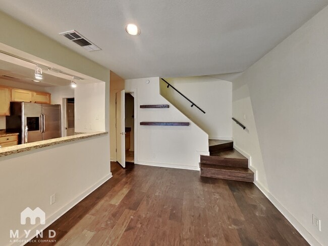 4777 Cedar Springs Rd in Dallas, TX - Building Photo - Building Photo