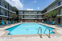 The Terraces on Brompton Apartments in Houston, TX - Building Photo - Building Photo