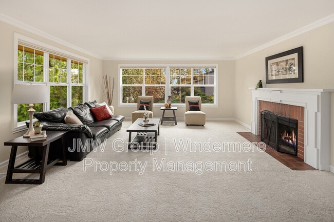 property at 7405 92nd Pl SE
