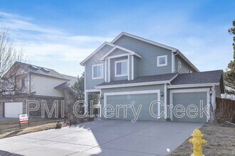 18899 E Whitaker Cir in Aurora, CO - Building Photo - Building Photo