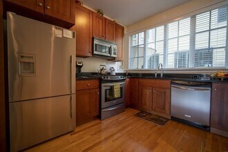 93 E Central St in Natick, MA - Building Photo - Building Photo