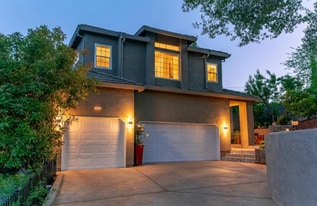 1050 Fox Run Ct in Auburn, CA - Building Photo