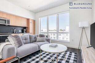 118 Broadway E in Seattle, WA - Building Photo