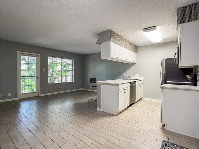 property at 910 Duncan Ln