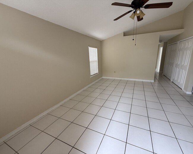 8101 Golden Chickasaw Cir in Orlando, FL - Building Photo - Building Photo