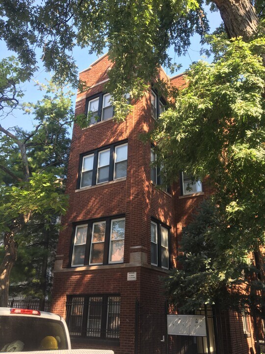 3226 W Potomac Ave in Chicago, IL - Building Photo