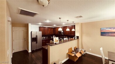 2103 Via Firenze in Henderson, NV - Building Photo - Building Photo