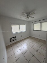 5411 Ravenswood Rd in Fort Lauderdale, FL - Building Photo - Building Photo
