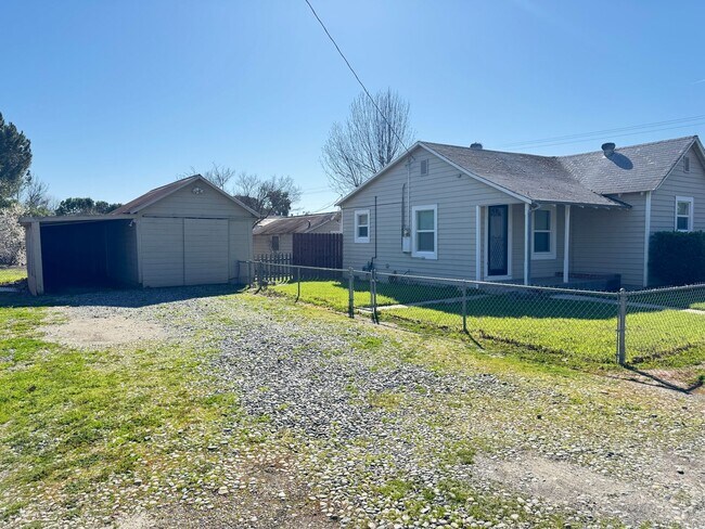 7662 Washington St in Sutter, CA - Building Photo - Building Photo