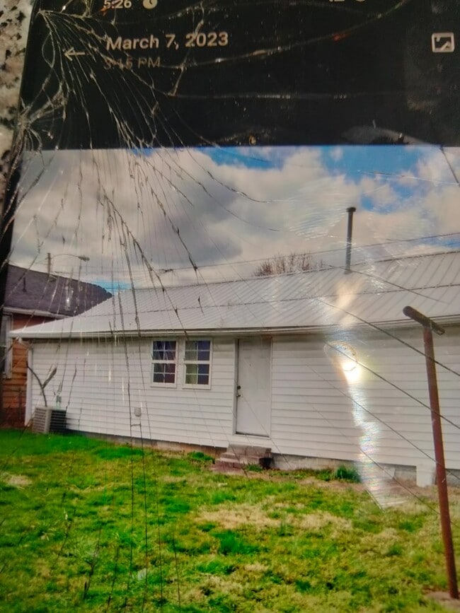 property at 33 Ohio Ave