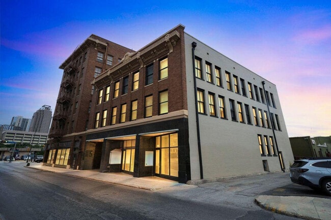 505 E Travis St in San Antonio, TX - Building Photo - Building Photo