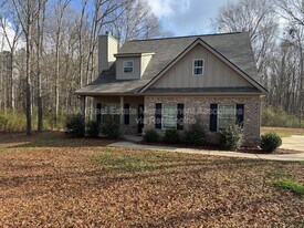 2495 Barnesville Rd in Griffin, GA - Building Photo