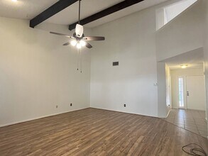 2105 Morley Dr in Austin, TX - Building Photo - Building Photo