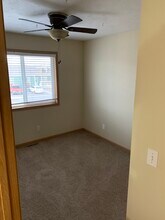 92 13th St, Unit B in Belgrade, MT - Building Photo - Building Photo