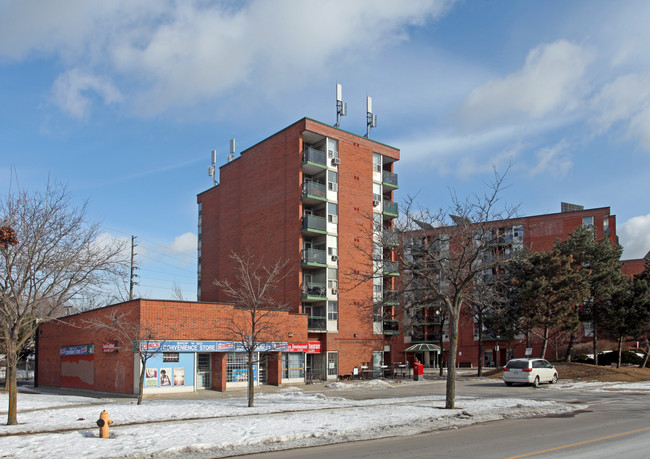 Griggs Manor I & II in Toronto, ON - Building Photo - Building Photo