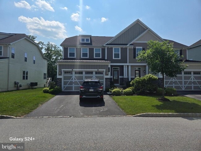 property at 318 Quarry Point Rd
