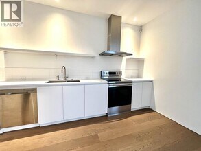 6219 St Georges Crescent in West Vancouver, BC - Building Photo - Building Photo