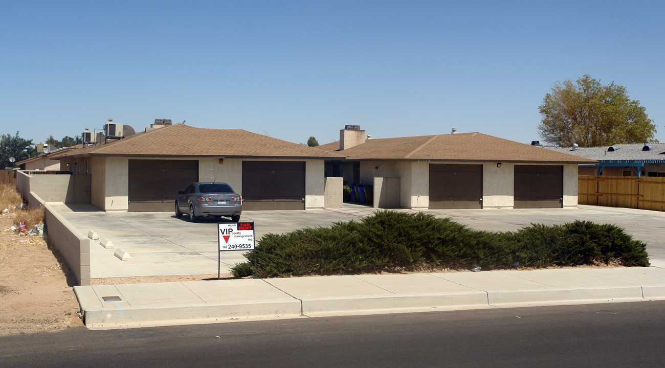 21340 Bear Valley Outer Hwy in Apple Valley, CA - Building Photo