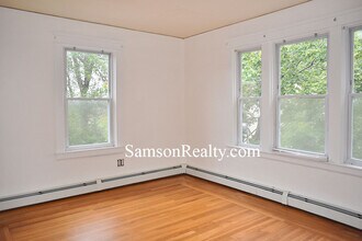 40 Sessions St, Unit 10 in Providence, RI - Foto de edificio - Building Photo