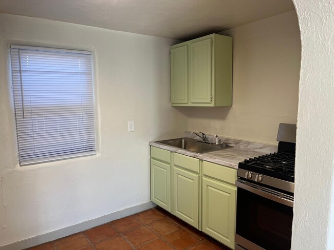 214 Princeton Dr SE-Unit -1/2 in Albuquerque, NM - Building Photo - Building Photo