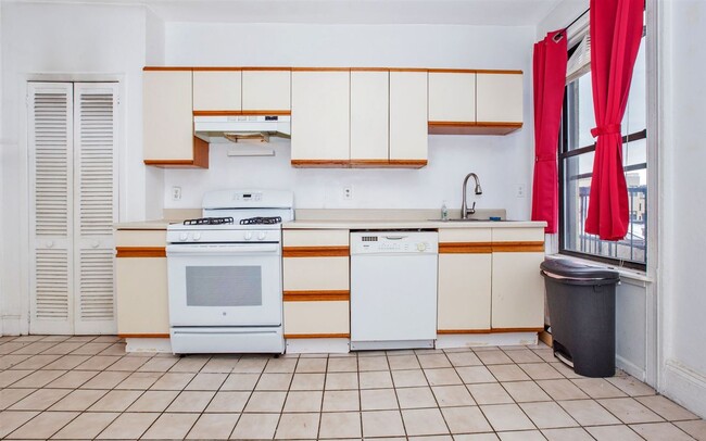 property at 504 Washington St