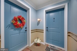 8390 Ice Crystal Dr in Laurel, MD - Building Photo