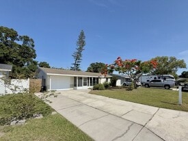 5333 63rd St N in St. Petersburg, FL - Building Photo