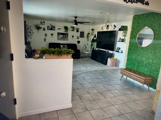 1268 Orange Ave in Beaumont, CA - Foto de edificio - Building Photo