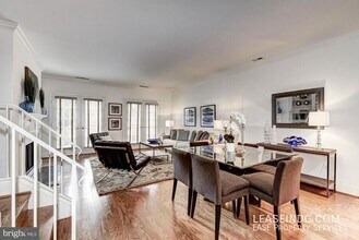 3299 Sutton Pl NW in Washington, DC - Building Photo - Building Photo