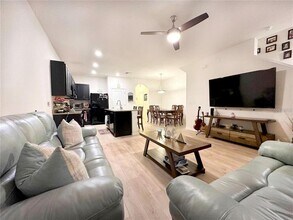 33015 Kaloko Rd in Wesley Chapel, FL - Building Photo - Building Photo
