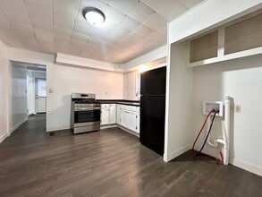 1216 Quarry Ave NW in Grand Rapids, MI - Building Photo - Building Photo