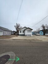 38 1st St in Rock Springs, WY - Building Photo
