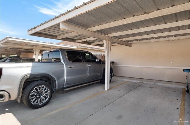 2009 Jackson St in Weslaco, TX - Foto de edificio - Building Photo