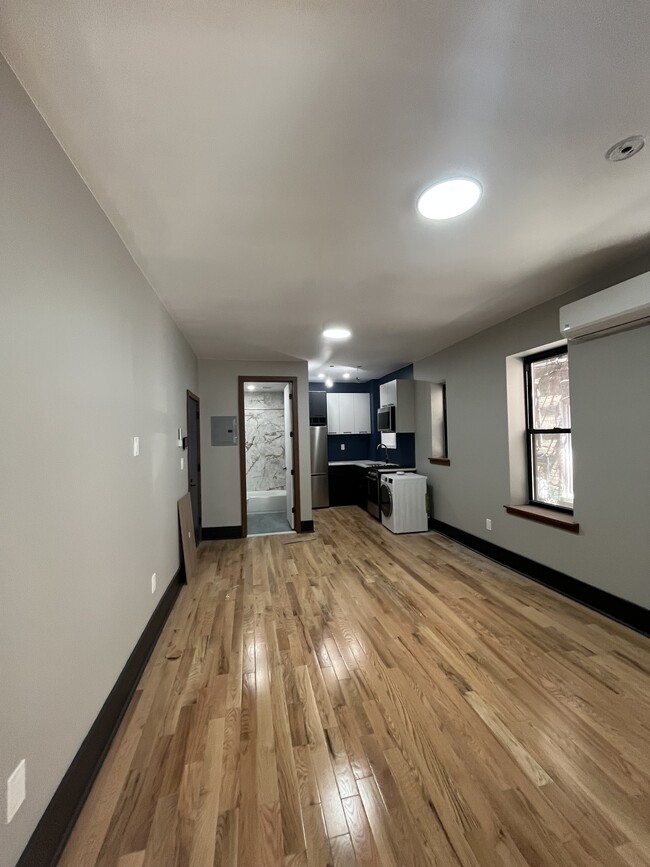 23 Reed St, Unit 5 in Jersey City, NJ - Building Photo - Building Photo