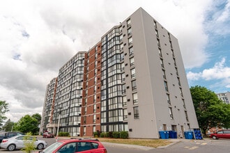 Albert Park in Belleville, ON - Building Photo - Building Photo