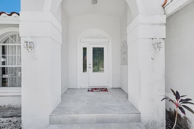 1833 N Bahama Ave in Marco Island, FL - Building Photo - Building Photo