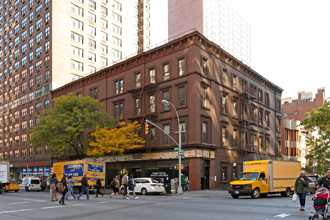 The Allen House in New York, NY - Building Photo